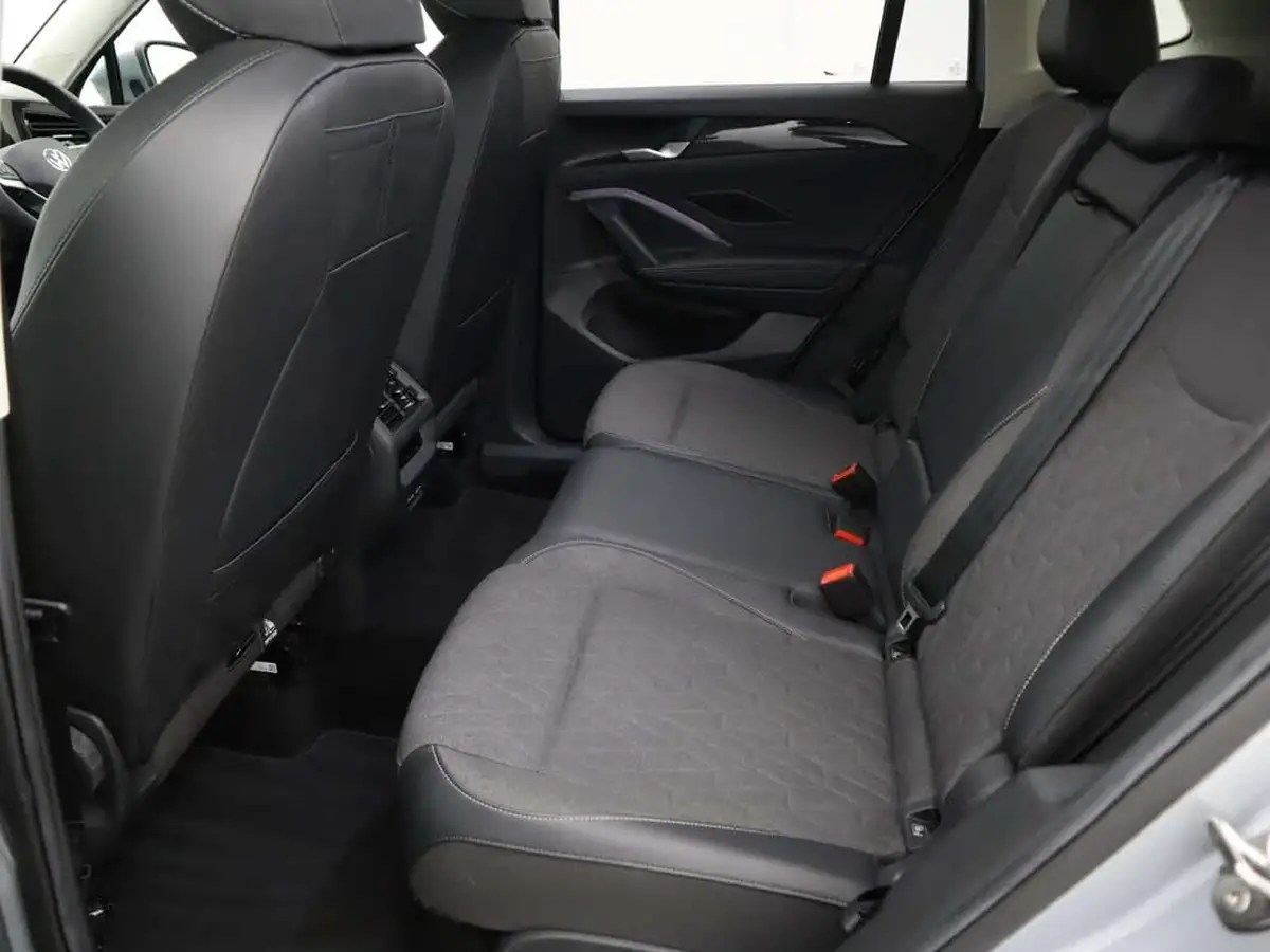 2024-volkswagen-tiguan-15-tsi-match-big-16