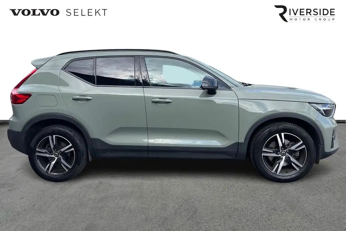 2022-volvo-xc40-20-b3-plus-big-3