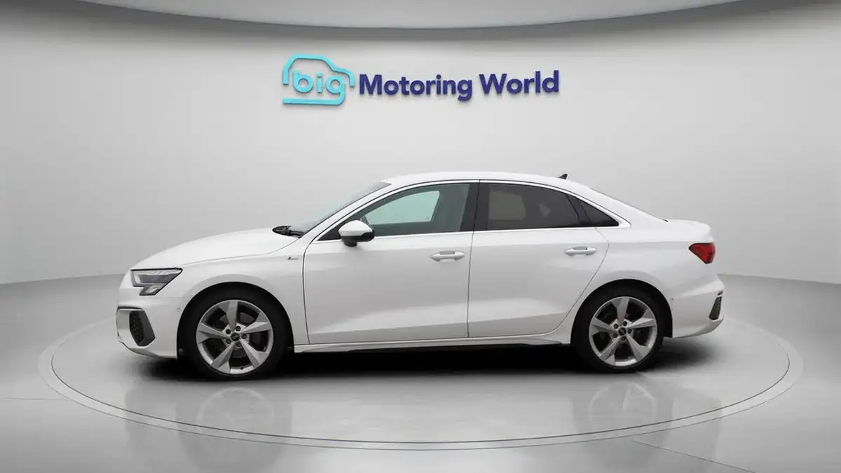 2021-audi-a3-10-30-tfsi-s-line-saloon-4d-tronic-big-4