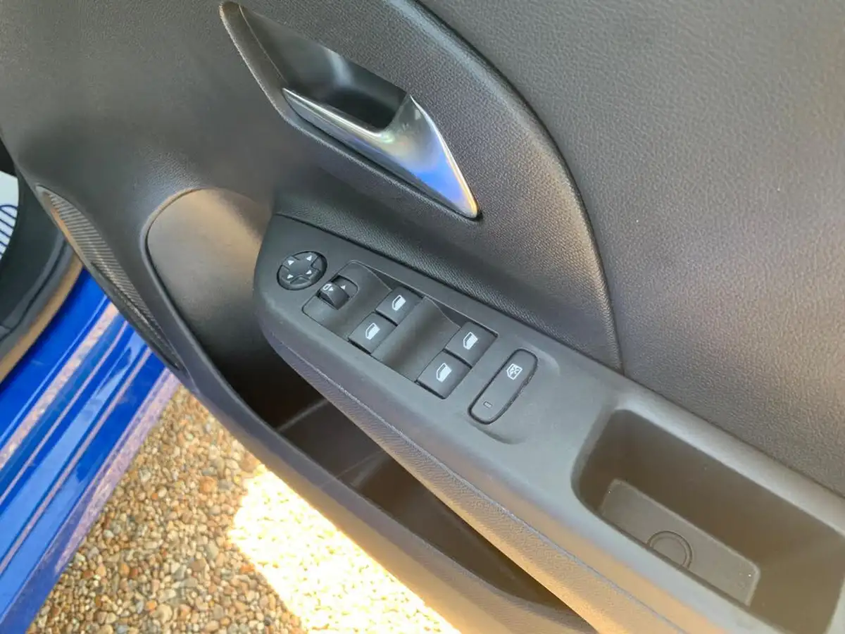 2021-vauxhall-corsa-12-turbo-elite-nav-premium-auto-big-9