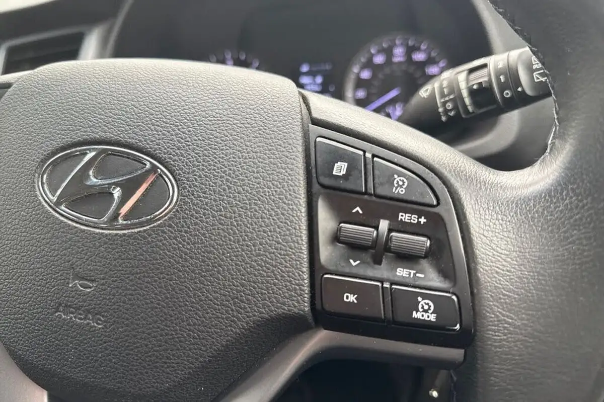 2016-hyundai-tucson-17crdi-blue-drive-se-nav-116ps-big-16