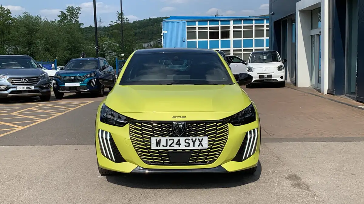 2024-peugeot-208-12-puretech-gt-136ps-hybrid-e-dsc6-big-7