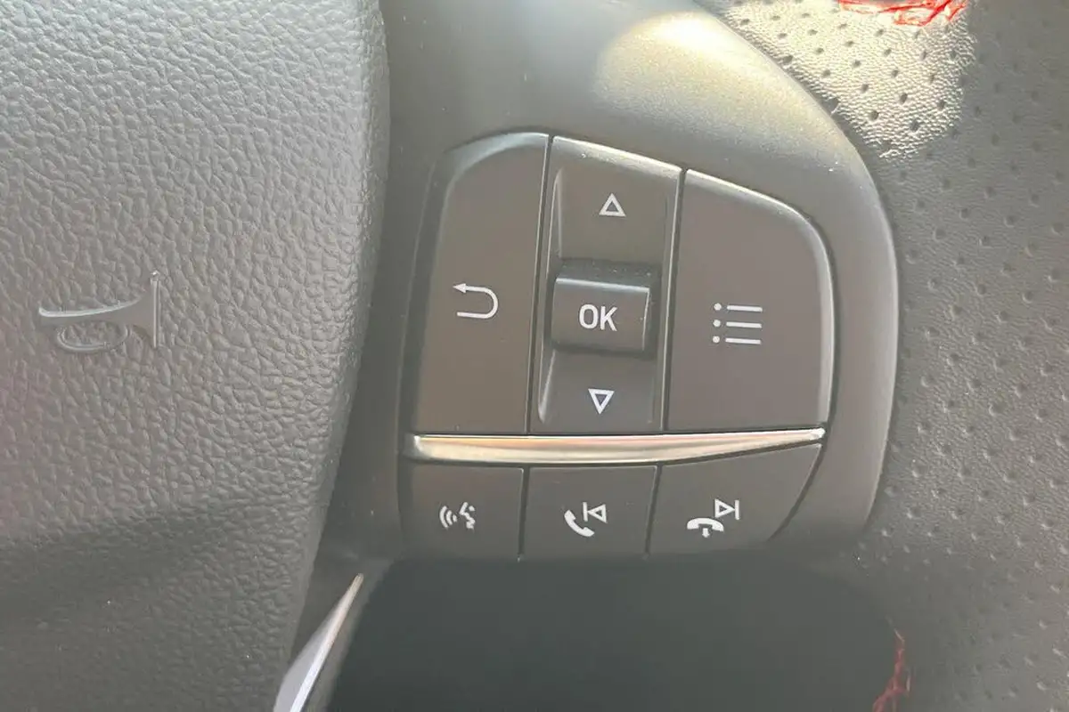2023-ford-focus-10t-st-line-x-125ps-hybrid-mhev-hatchback-powershift-big-11