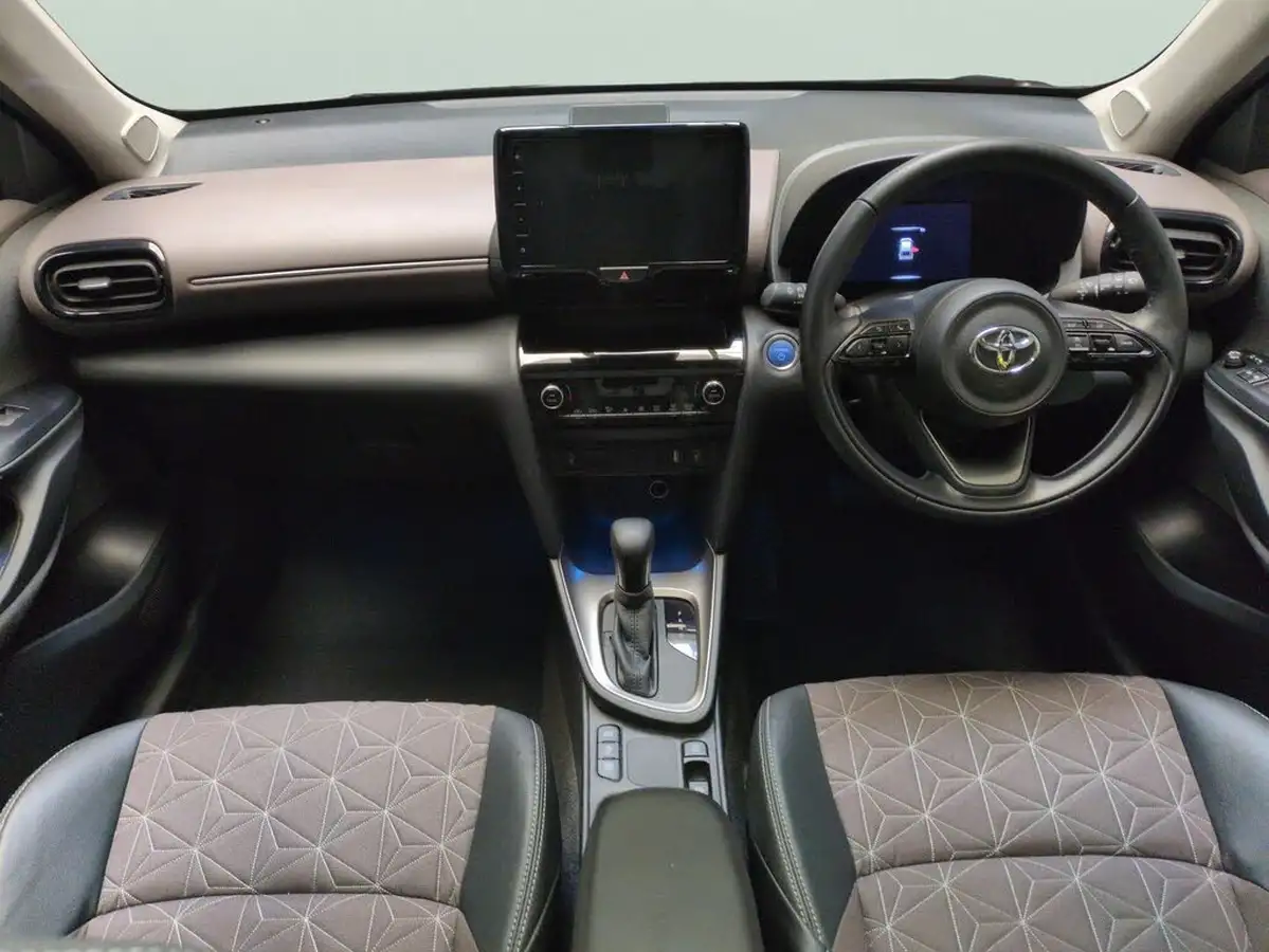 2022-toyota-yaris-cross-15-vvt-i-excel-awd-i-big-2