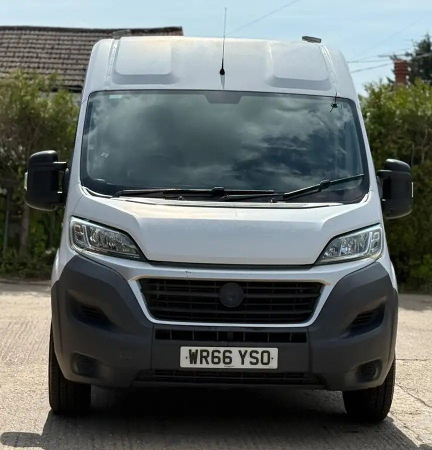 2017-fiat-ducato-20td-35-lh2-panel-big-2