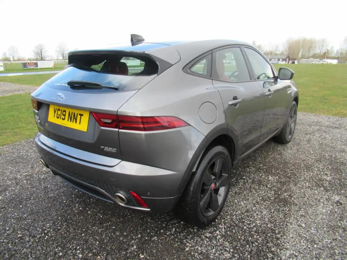 2019-jaguar-e-pace-20-i4-r-dynamic-se-249ps-big-5