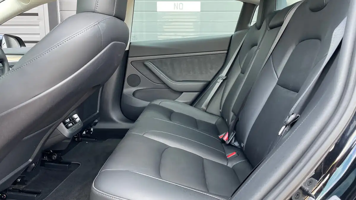 2023-tesla-model-3-e-rwd-241bhp-big-13