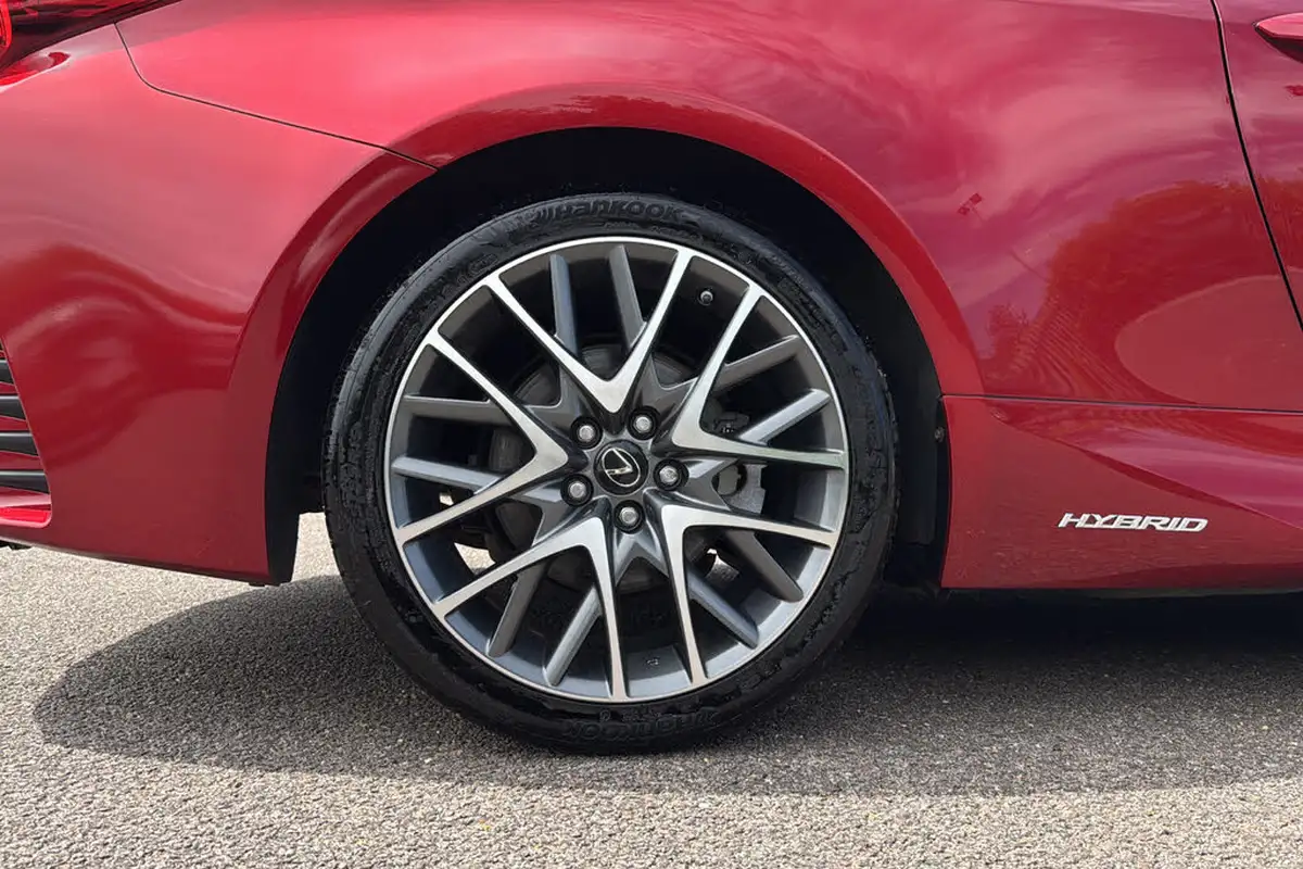 2017-lexus-rc-300h-25-f-sport-181bhp-big-7