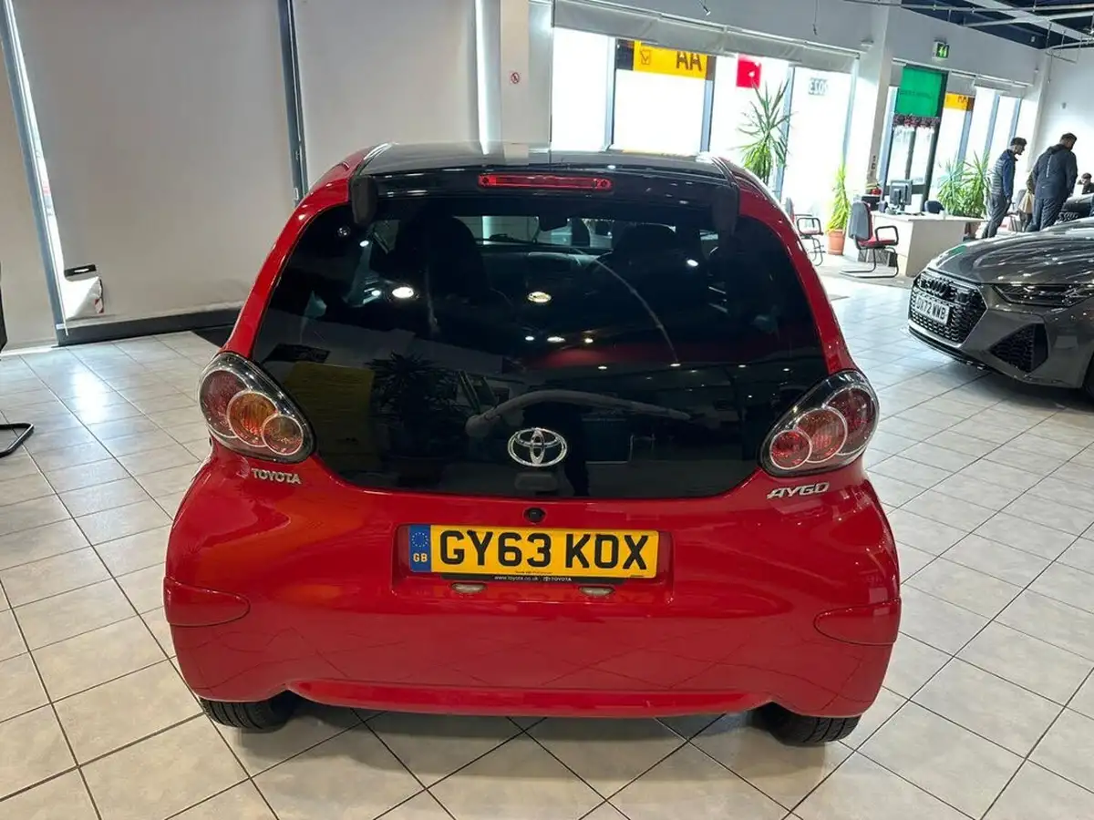 2013-toyota-aygo-10-mode-ac-3d-big-3