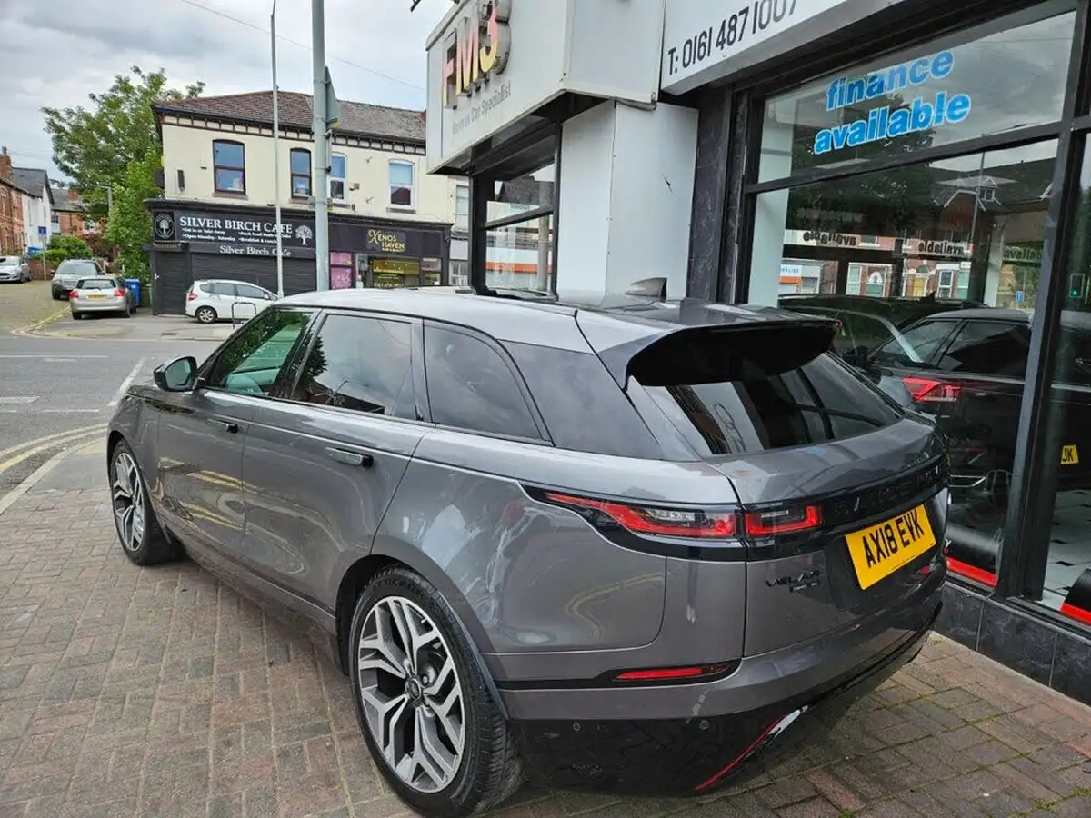 2018-land-rover-range-rover-velar-20-d240-se-ss-big-35