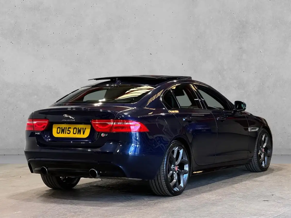 2015-jaguar-xe-30-s-big-4