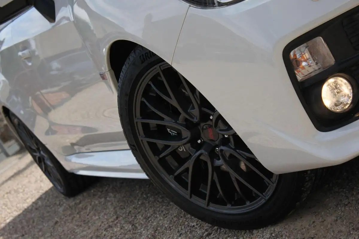 2016-subaru-wrx-25-sti-type-uk-big-17