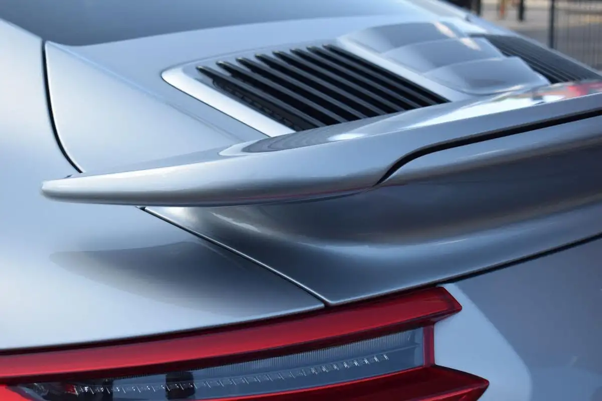 2016-porsche-911-38-turbo-s-coupe-big-14