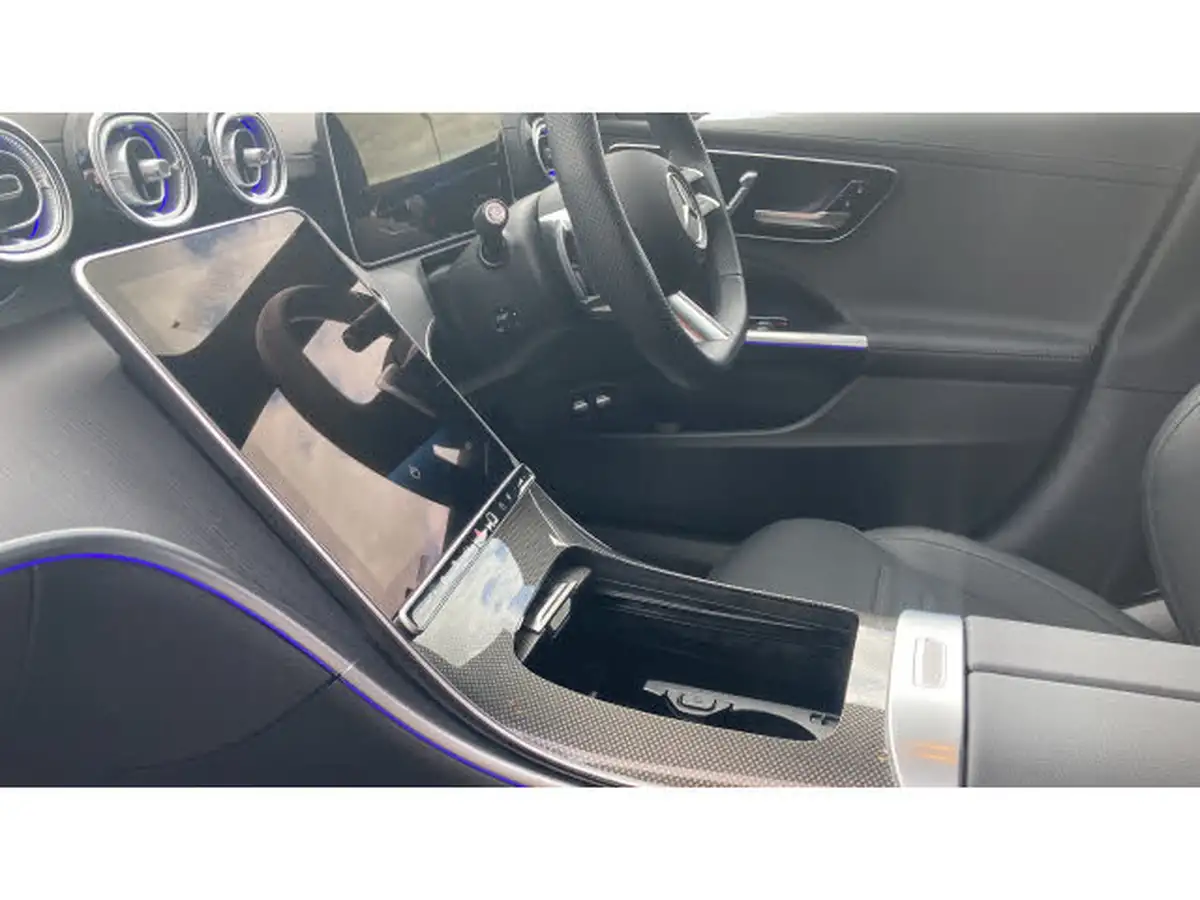2025-mercedes-benz-c-class-big-12