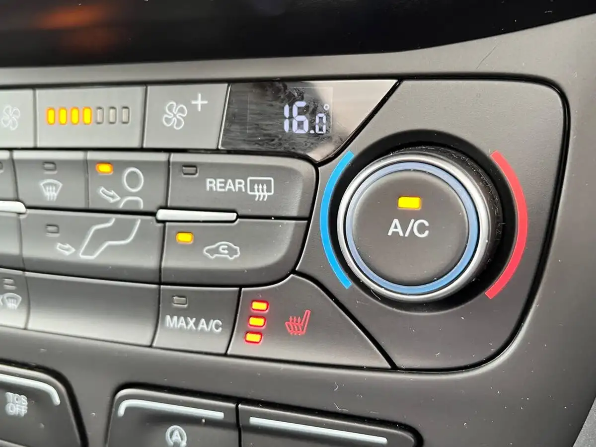 2022-ford-grand-tourneo-connect-15-active-120ps-ecoblue-1499cc-powershift-big-45