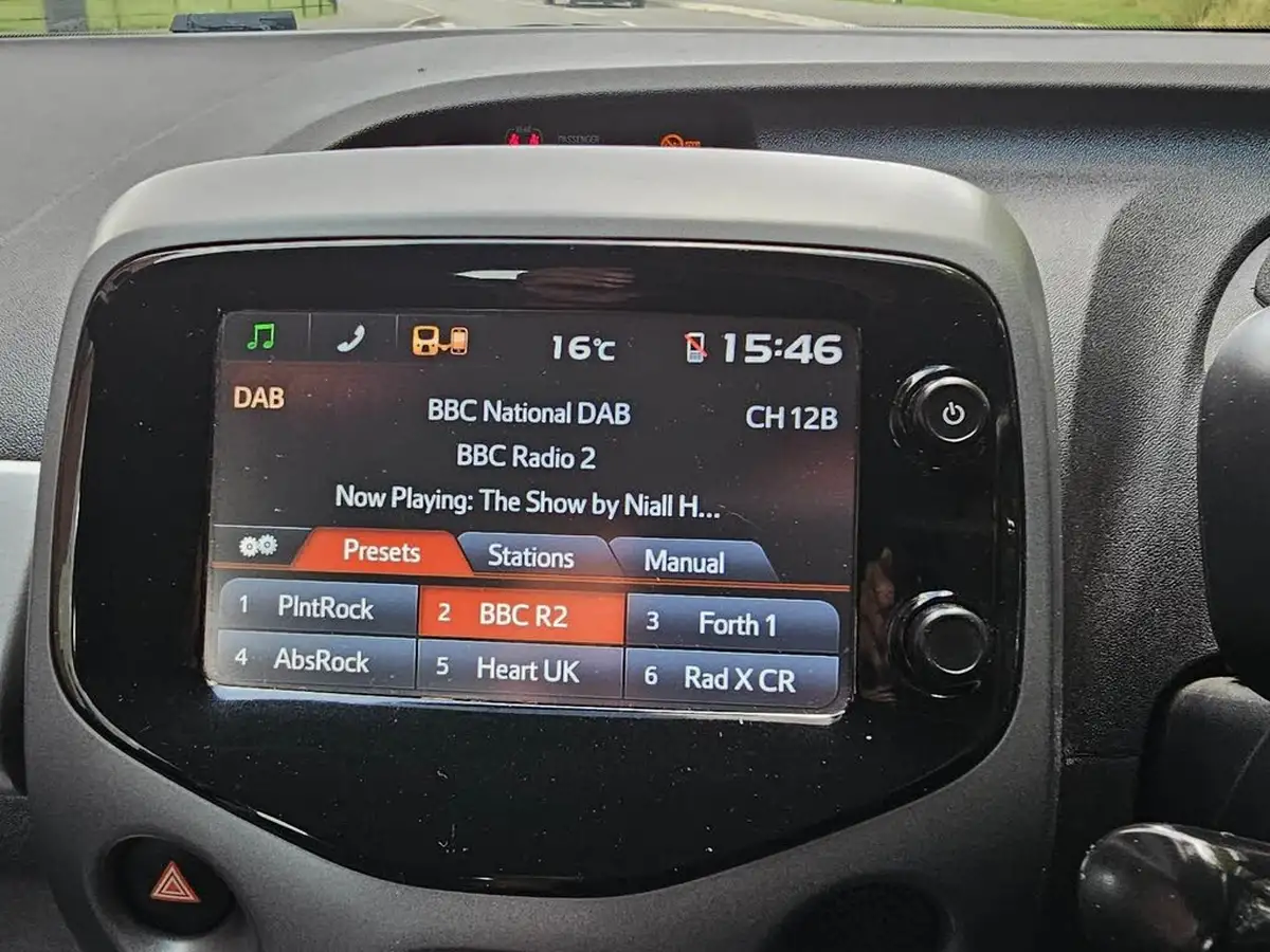 2018-toyota-aygo-10-vvt-i-x-play-71bhp-5d-big-23