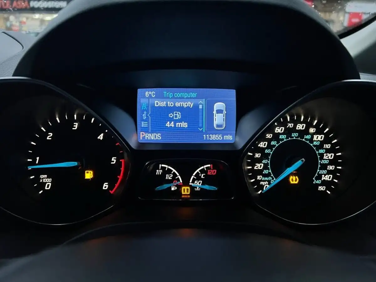 2014-ford-c-max-20tdci-titanium-powershift-big-10