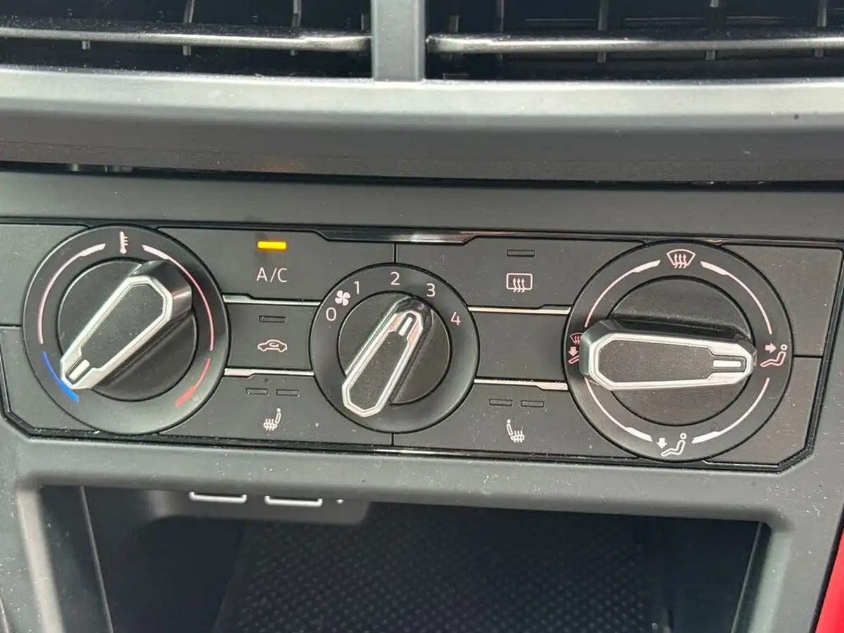 2019-volkswagen-polo-20-tsi-gti-big-16