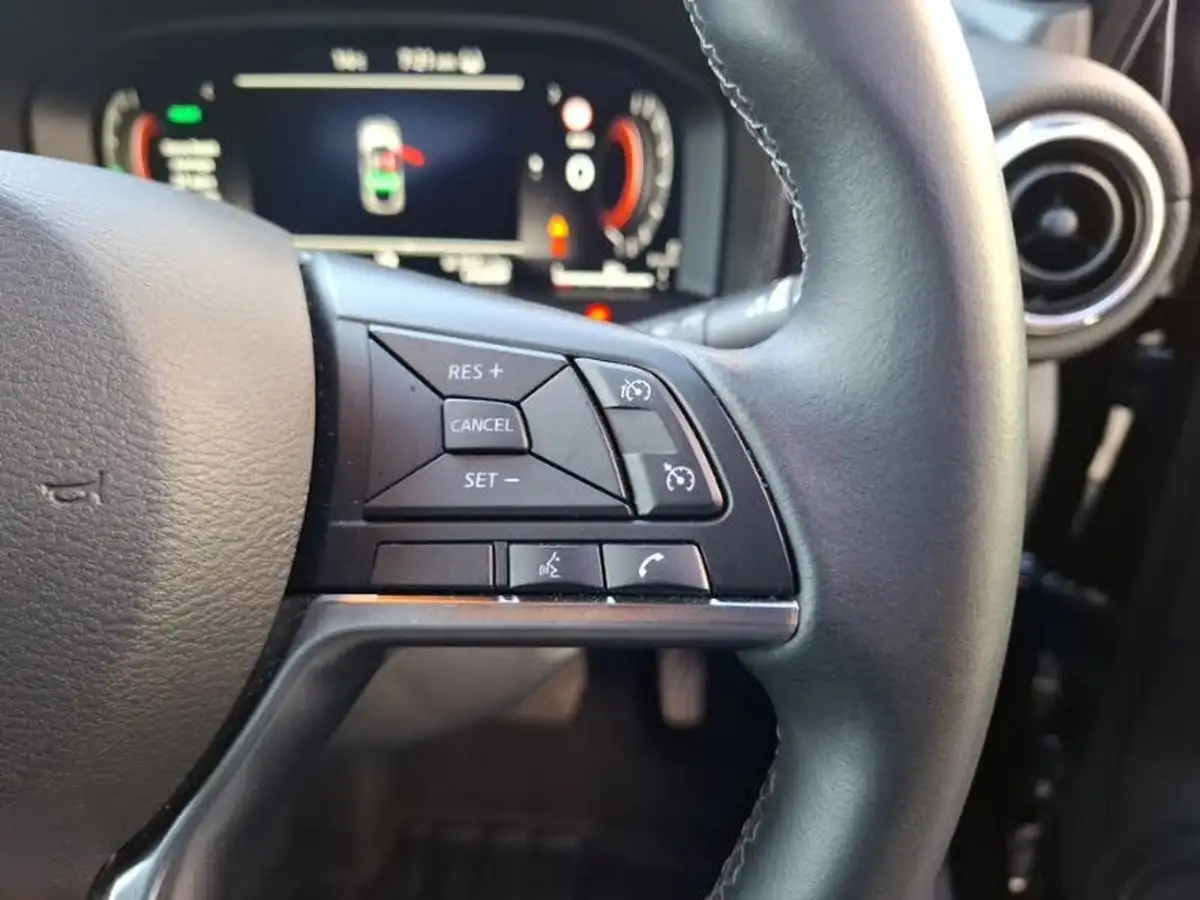 2024-nissan-juke-16-hybrid-n-connecta-big-10