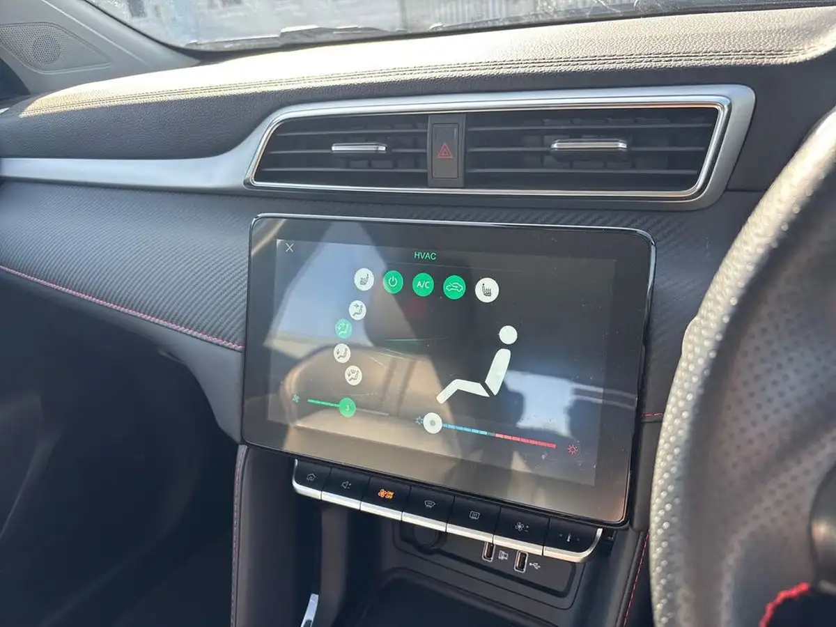 2021-mg-zs-suv-15-vti-tech-exclusive-big-16