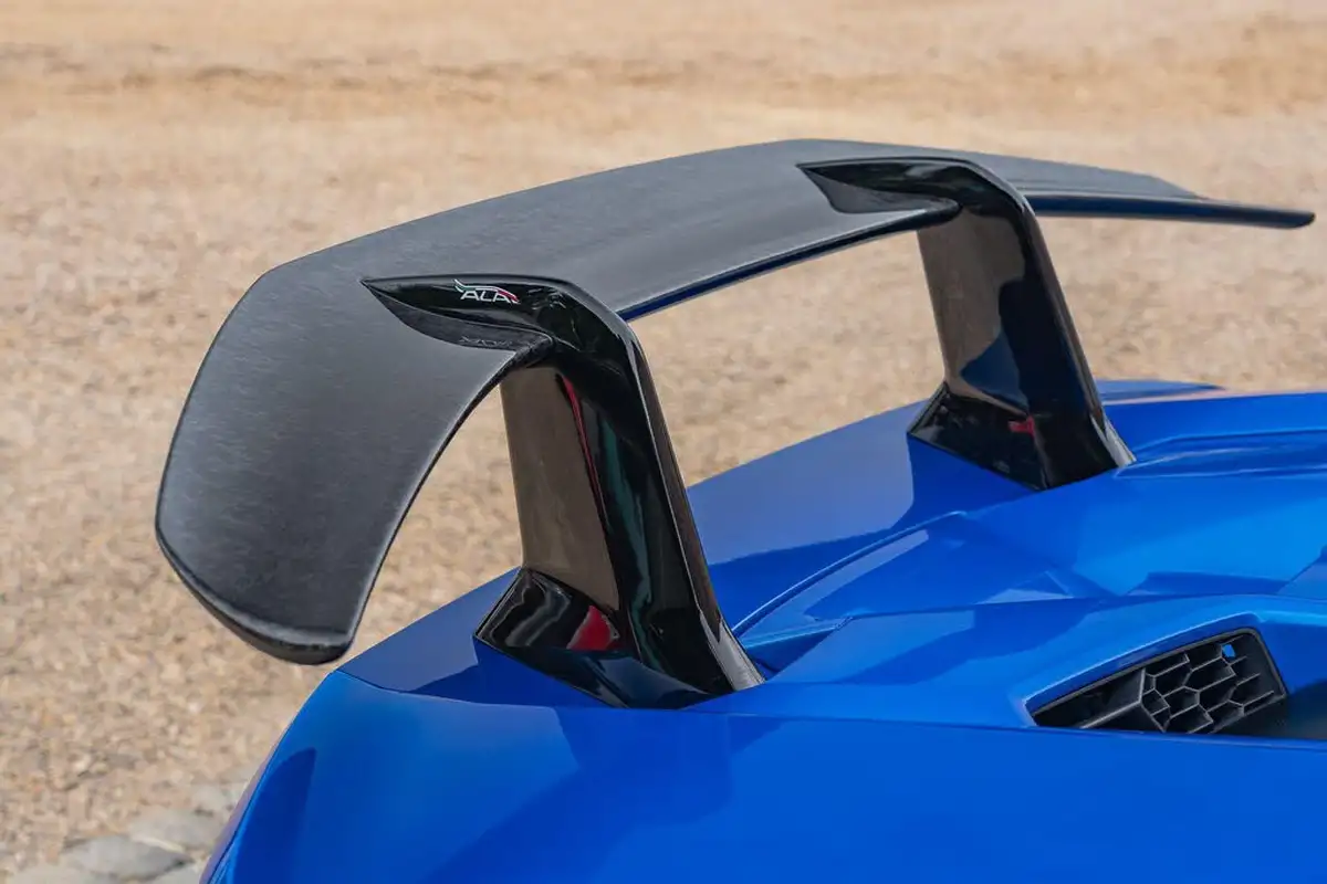 2018-lamborghini-huracan-52-performante-coupe-big-25