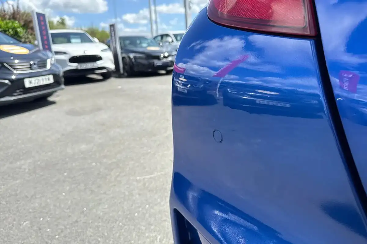 2018-honda-jazz-15-i-vtec-sport-big-14