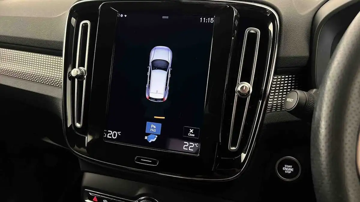 2021-volvo-xc40-15-t3-r-design-161bhp-big-22