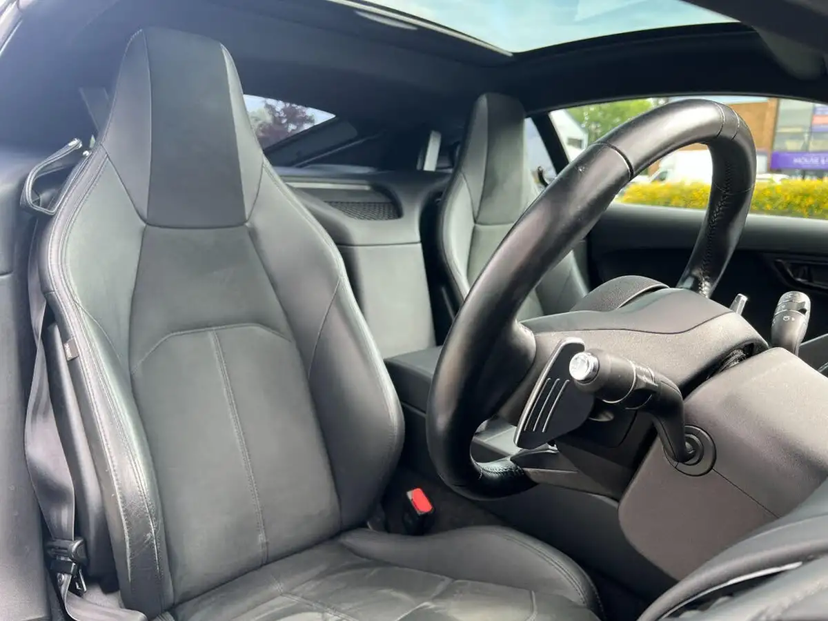 2021-jaguar-f-type-50-v8-sc-reims-edition-big-11