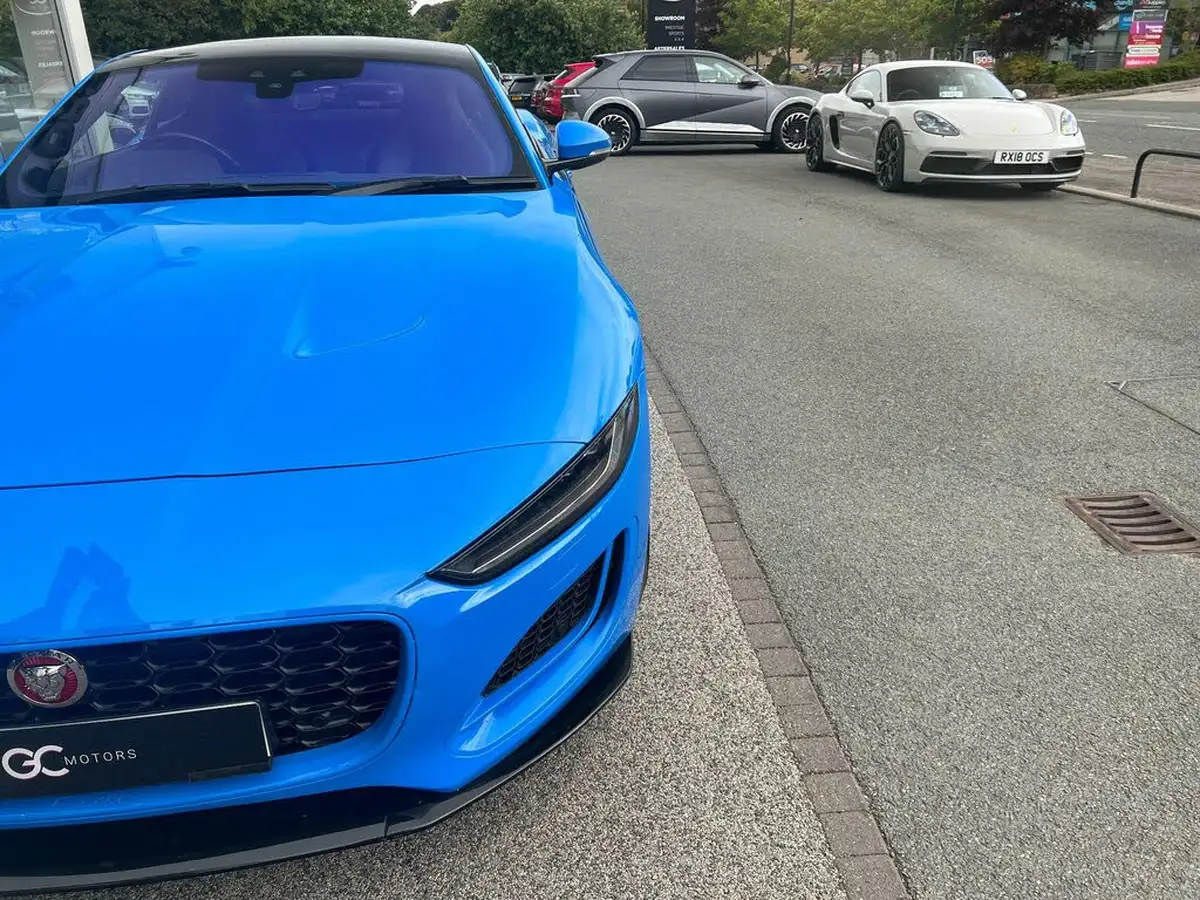 2021-jaguar-f-type-50-v8-sc-reims-edition-big-59