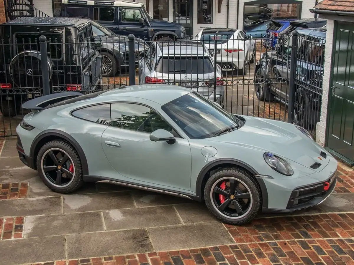 2023-porsche-911-30-dakar-big-7