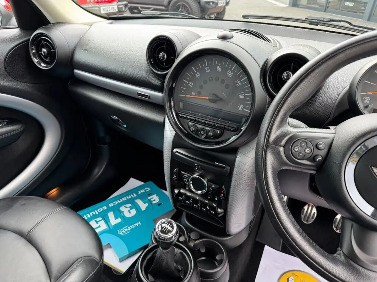 2016-mini-countryman-16-cooper-s-park-lane-edition-all4-big-14