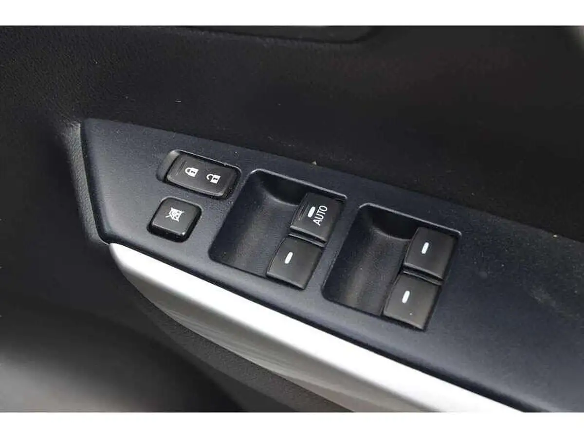 2021-mitsubishi-shogun-sport-24di-d-4-big-21