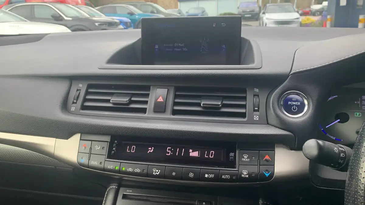 2018-lexus-ct-200h-18-covenience-pack-f-sport-leather-big-19