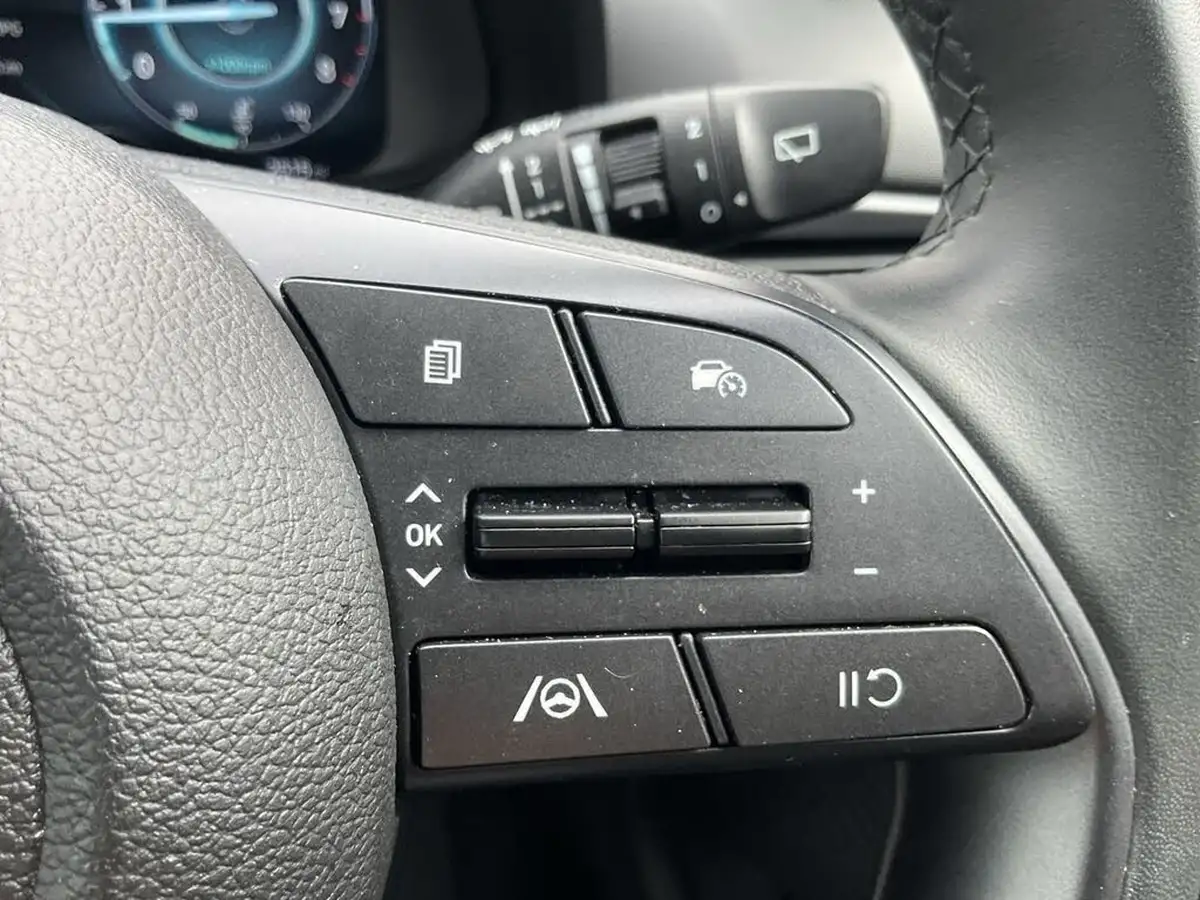 2024-hyundai-bayon-10-t-gdi-se-connect-dct-big-20