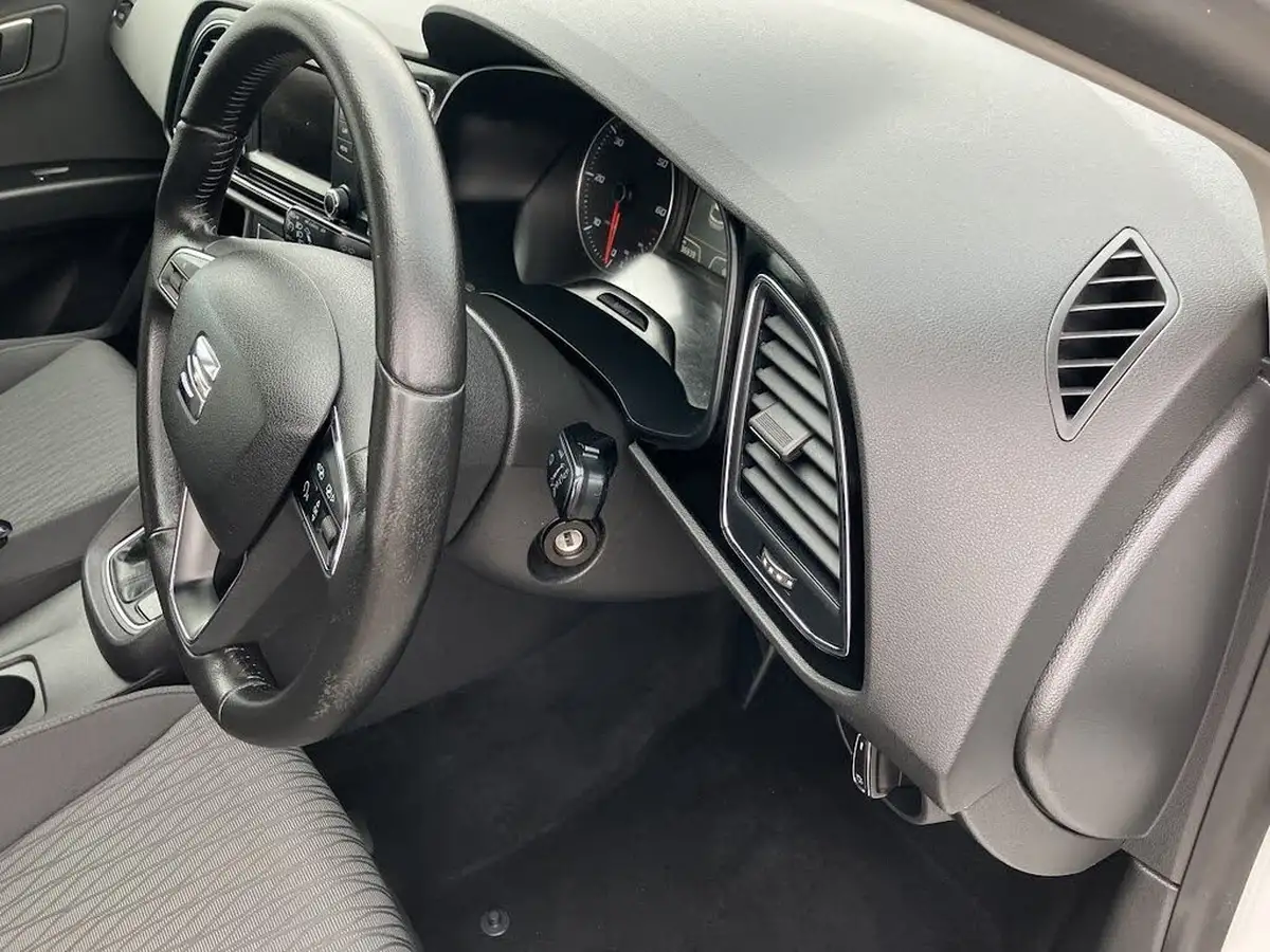 2014-seat-leon-16tdi-se-tech-pack-105ps-ss-hatchback-5d-dsg-big-22