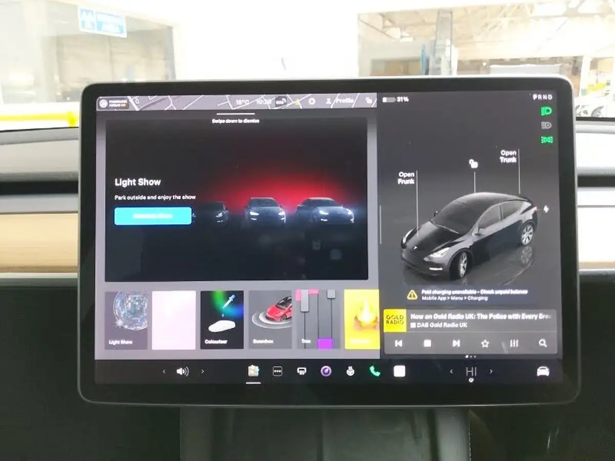 2022-tesla-model-y-e-long-range-big-18