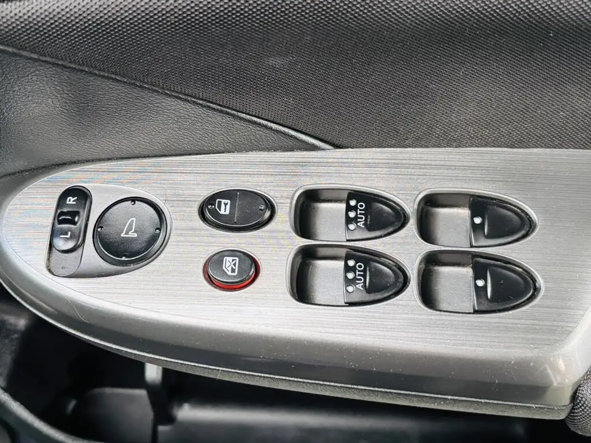 2010-honda-civic-18-se-i-vtec-auto-big-16