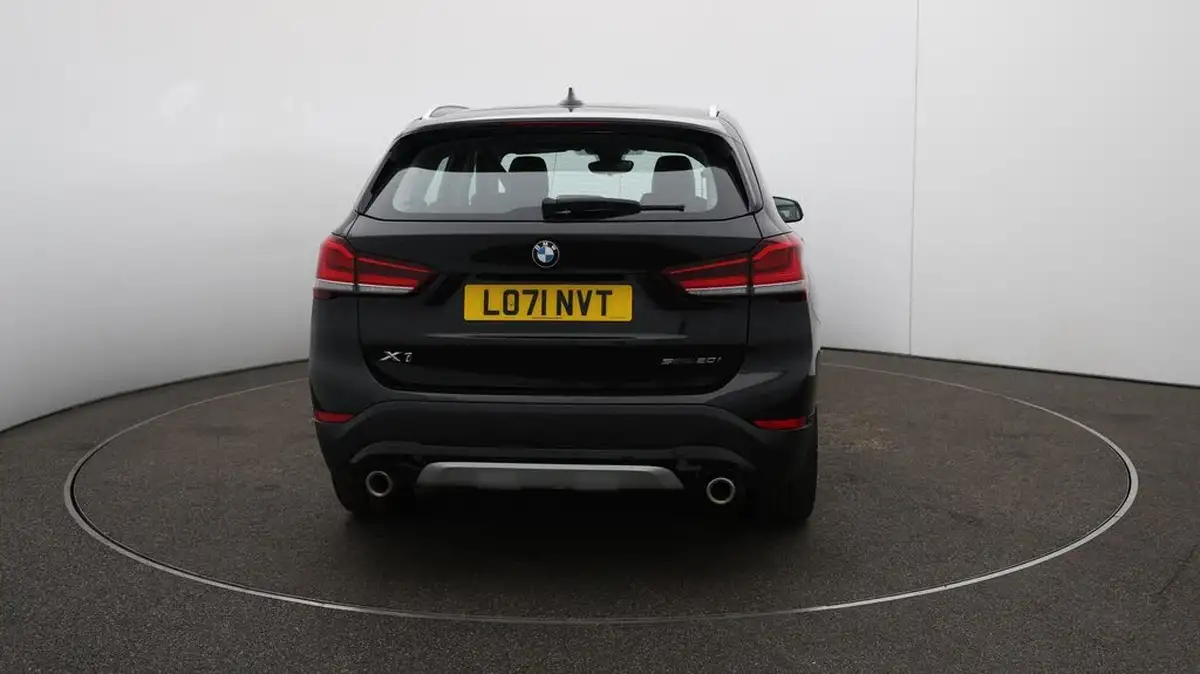 2021-bmw-x1-20-sdrive20i-xline-big-56
