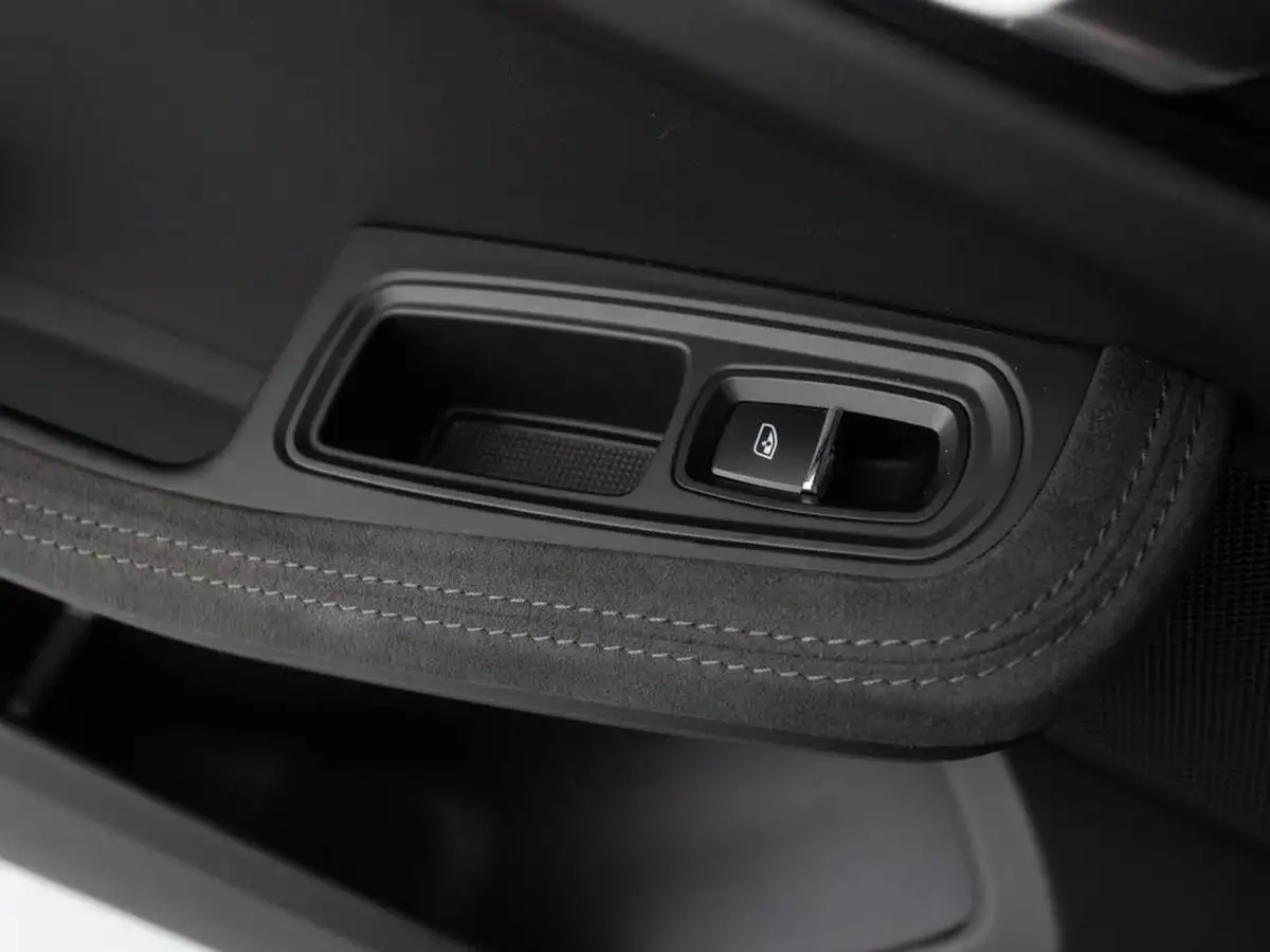 2023-porsche-macan-29-v6-gts-big-41
