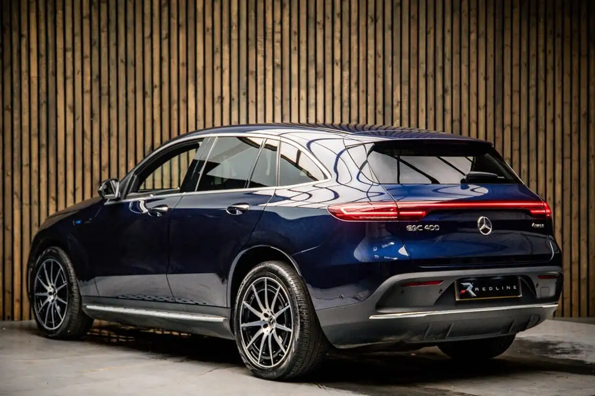 2021-mercedes-benz-eqc-e-eqc-400-amg-line-big-2