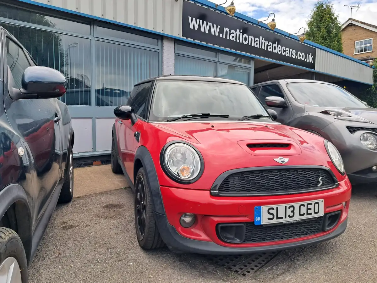 2013-mini-cooper-16-cooper-s-184bhp-sport-chili-hatchback-3d-big-0