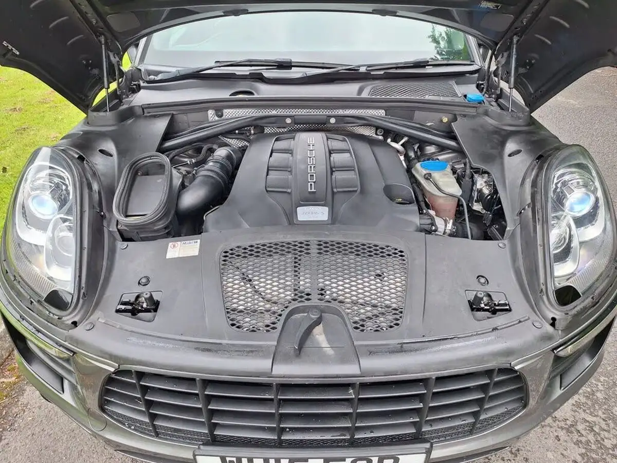 2015-porsche-macan-30td-s-big-24