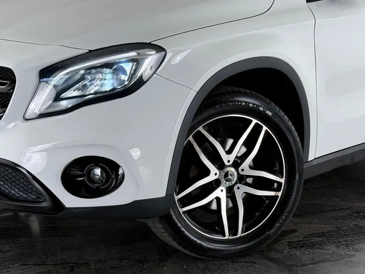 2018-mercedes-benz-gla-class-16-gla-180-urban-edition-big-44