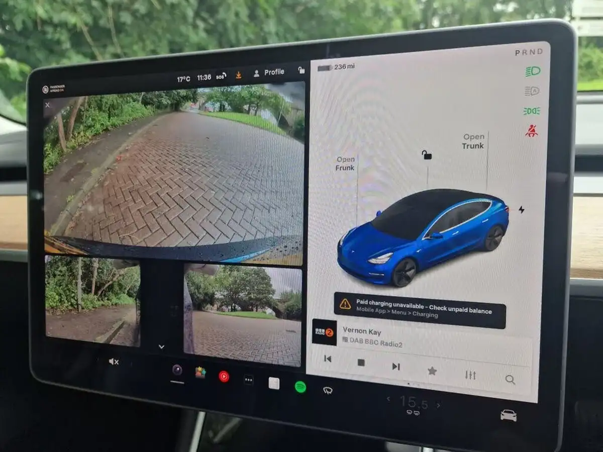 2020-tesla-model-3-e-long-range-big-36