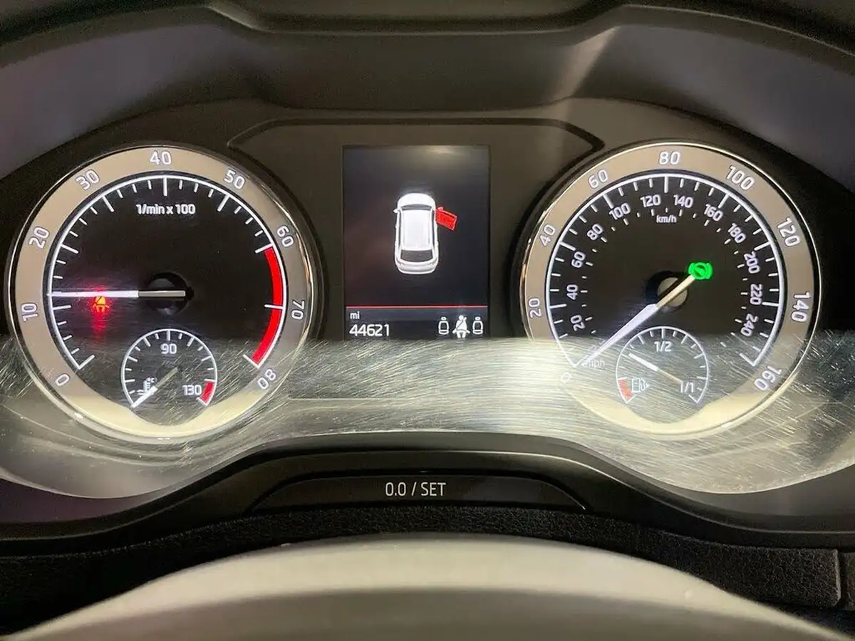 2019-skoda-karoq-15-tsi-sportline-dsg-big-1
