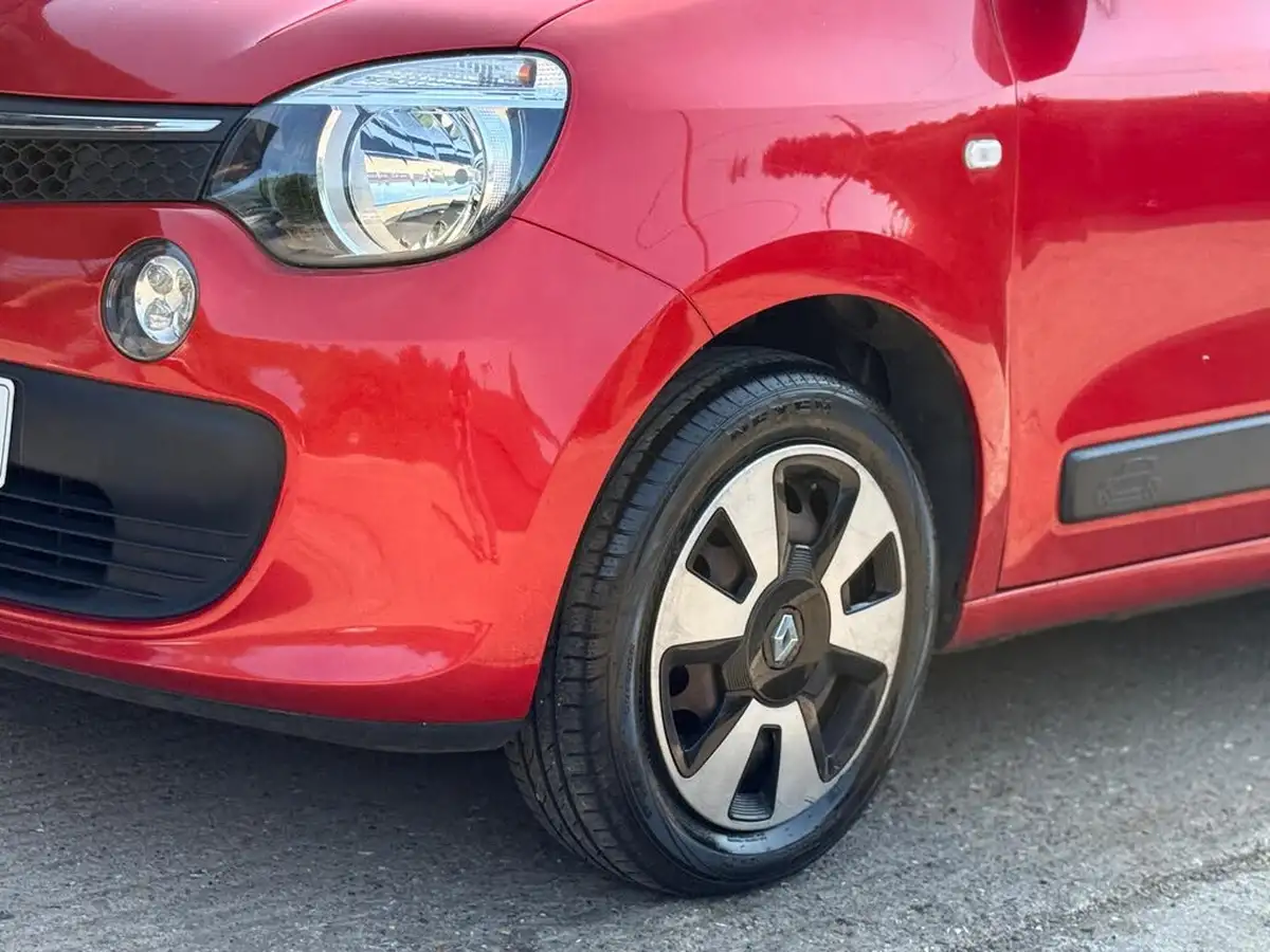 2015-renault-twingo-10-sce-play-big-21