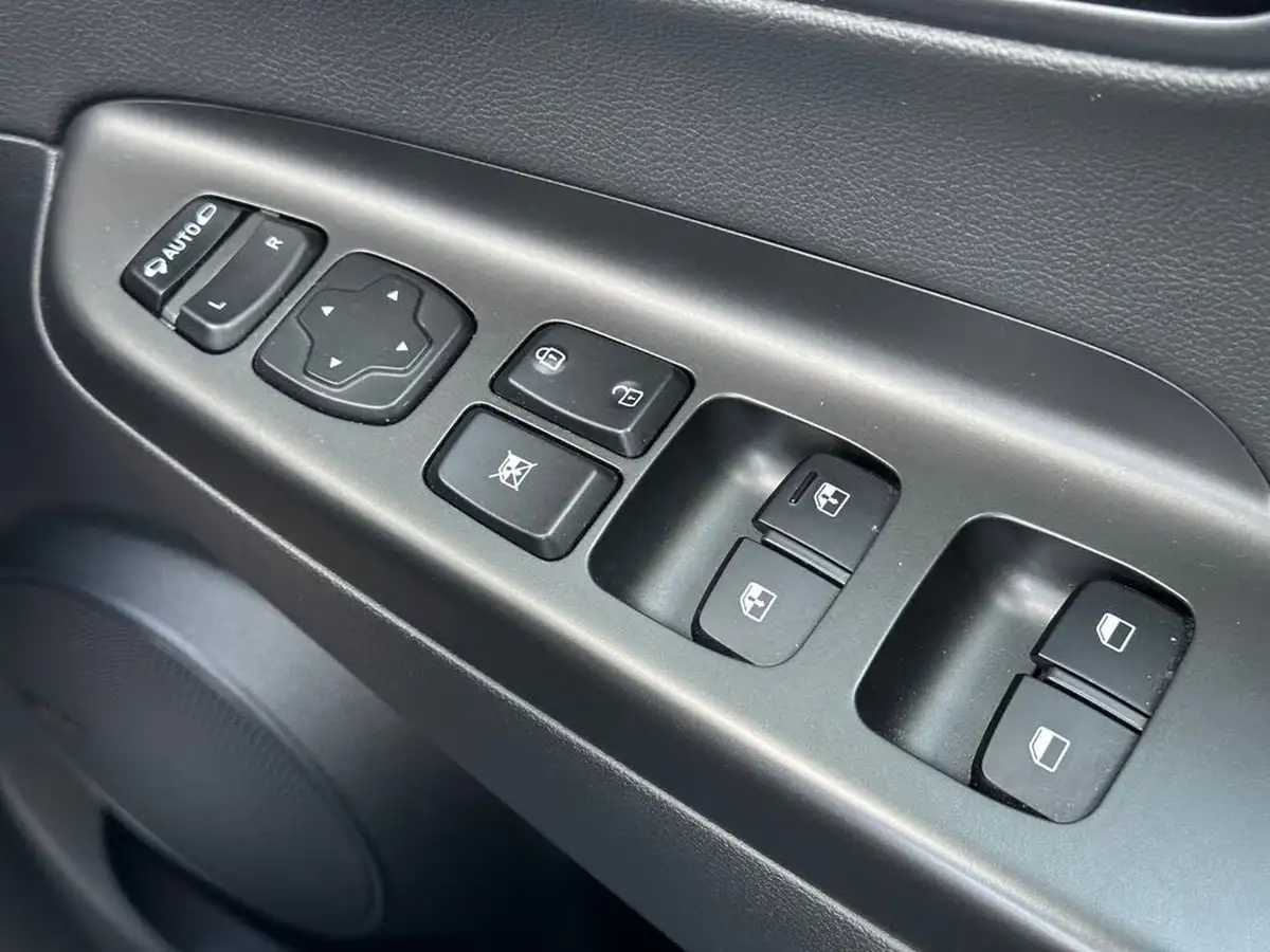 2021-hyundai-kona-e-ultimate-big-35