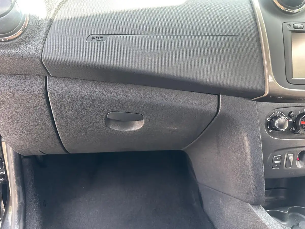 2014-dacia-sandero-stepway-15d-laureate-big-39