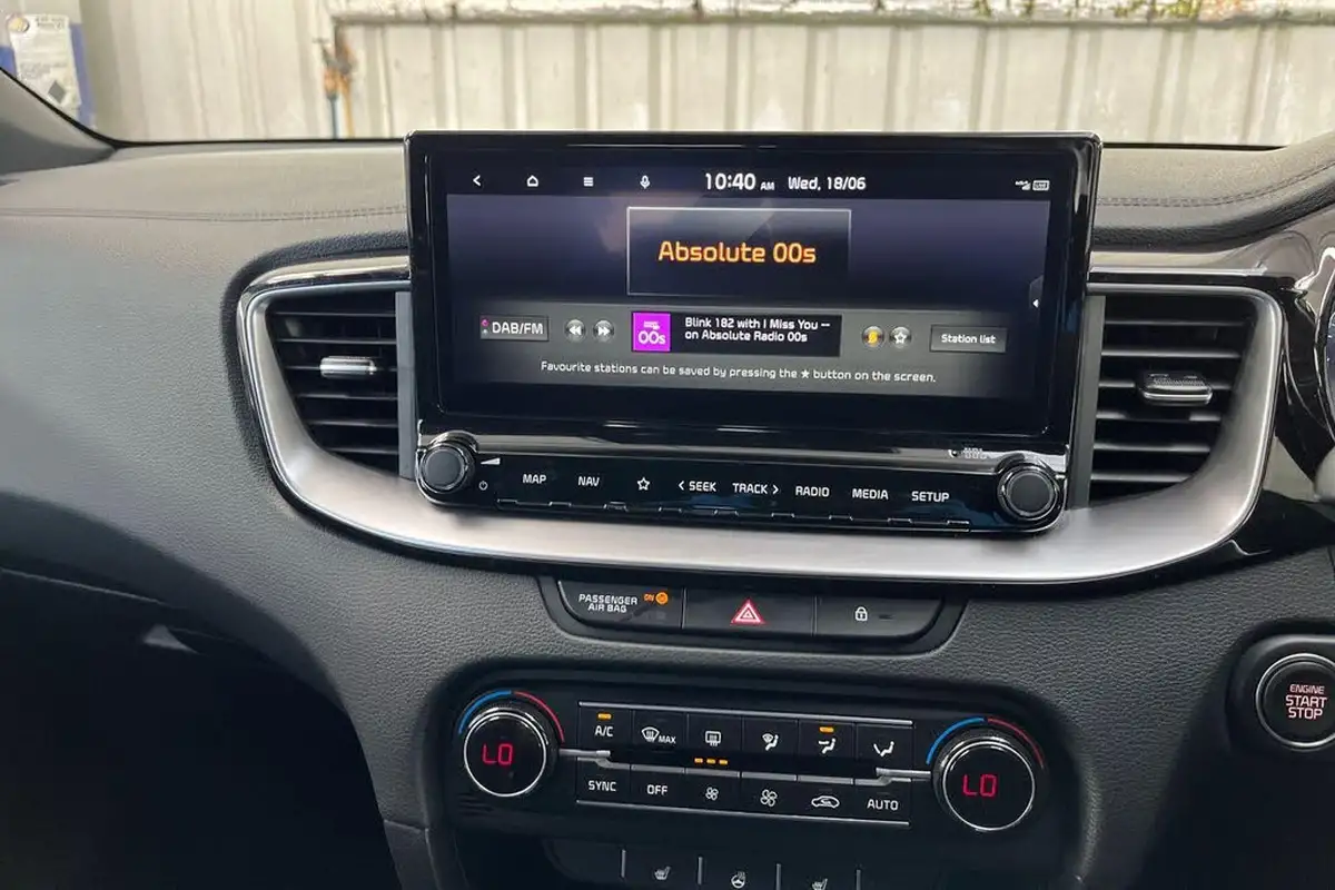 2025-kia-pro-ceed-15-t-gdi-gt-line-s-big-11