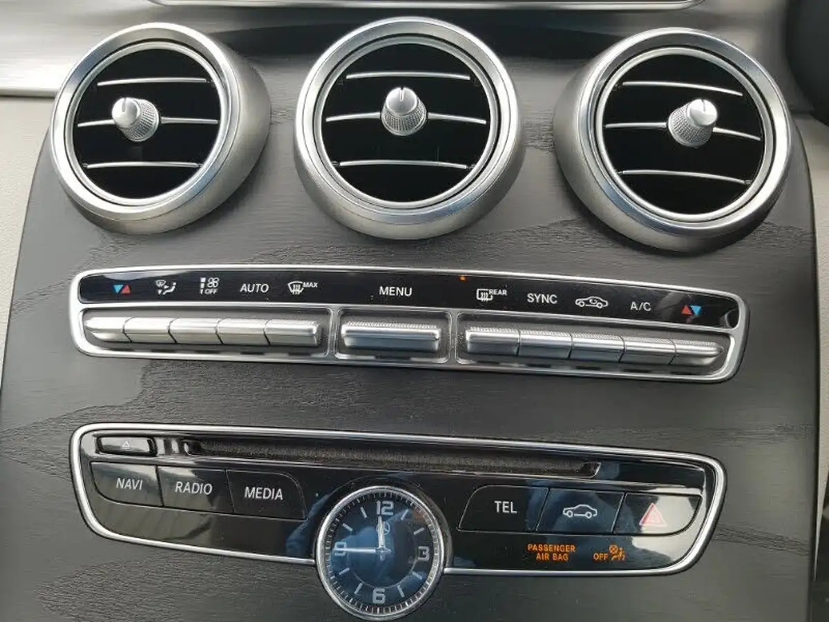 2018-mercedes-benz-c-class-21d-c220d-amg-line-premium-plusss-cabriolet-2d-9g-tronic-plus-big-14